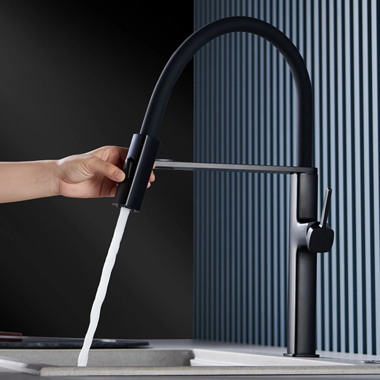 High-End Black Brass Kitchen Faucet with Magnetic Sprayer